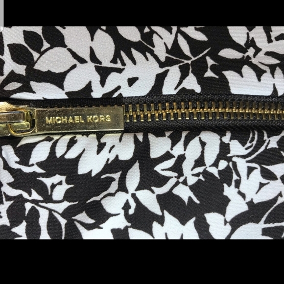 🤩Michael Kors black and white leaf print dress 2X - Picture 4 of 4